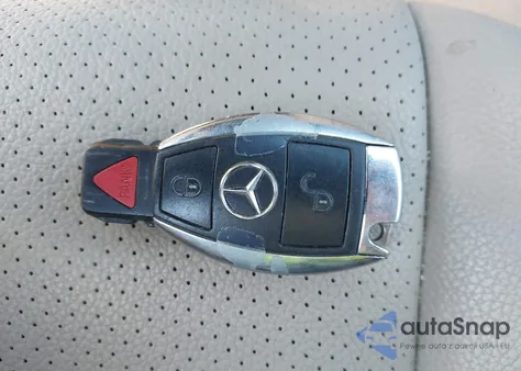 2010 Mercedes-Benz Glk 350 4Matic z USA, uszkodzony, nr VIN WDCGG8HB3AF375341